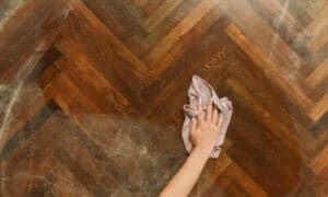 Scegliere il panno giusto per ogni superficie è fondamentale per ottenere una pulizia efficace e sicura