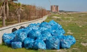 Il problema della plastica non conosce confini, e quindi il ritiro e lo smaltimento della plastica devono essere affrontati a livello globale